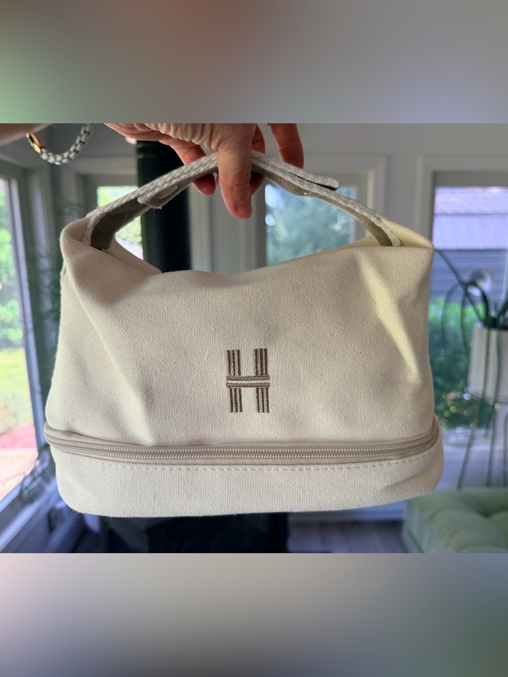 Fashion Hermes Cream & Grey Canvas Dual Section Cosmetic Case w Gold Hardware